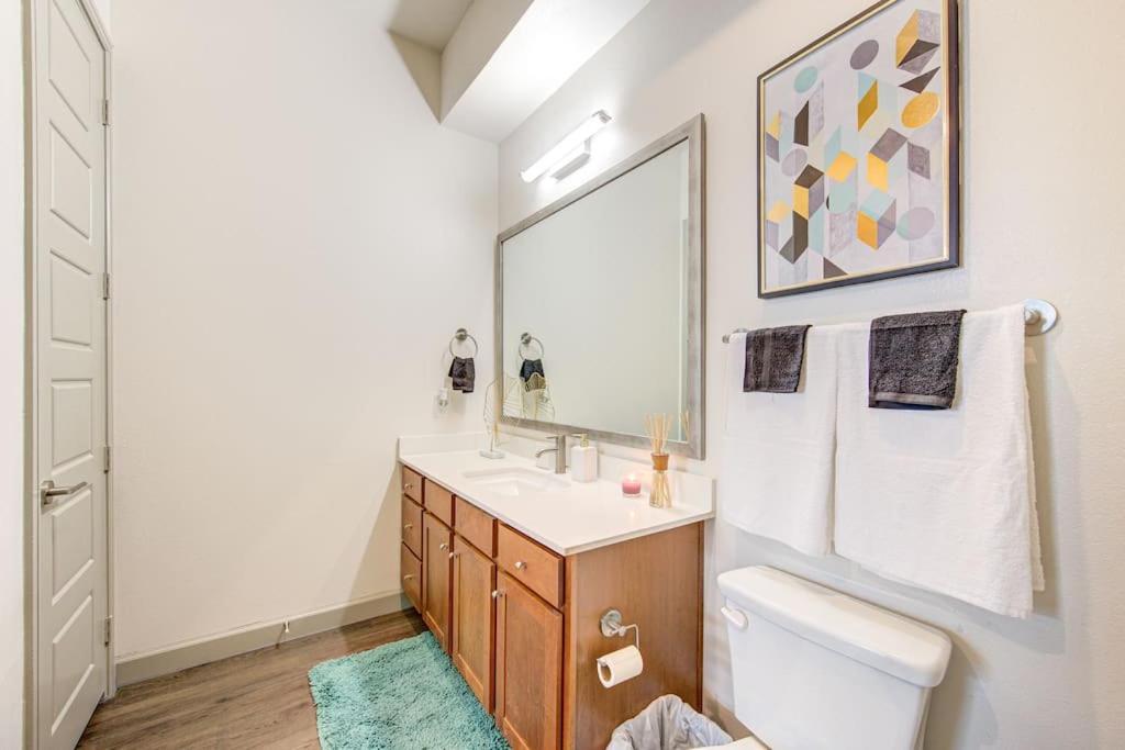 Апартаменты Trendy Downtown 1Bd/Freeparking/Wi-Fi/Pool Хьюстон Экстерьер фото